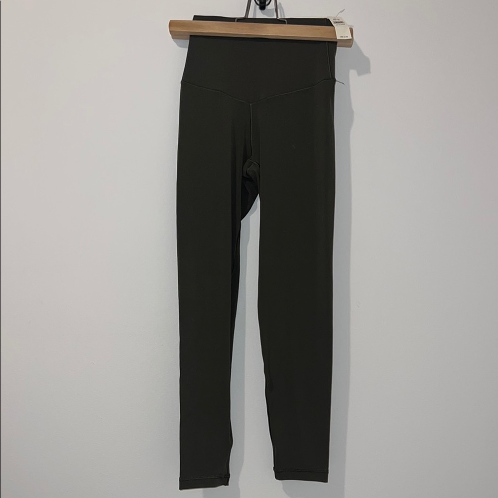 Aerie 10 item bundle, tags on - Picture 3 of 11